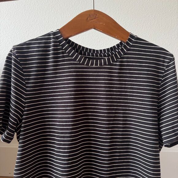 ✨ Lululemon Love Crew T-Shirt – Black/White Stripe – Womens Size 6-8 - Picture 8 of 16